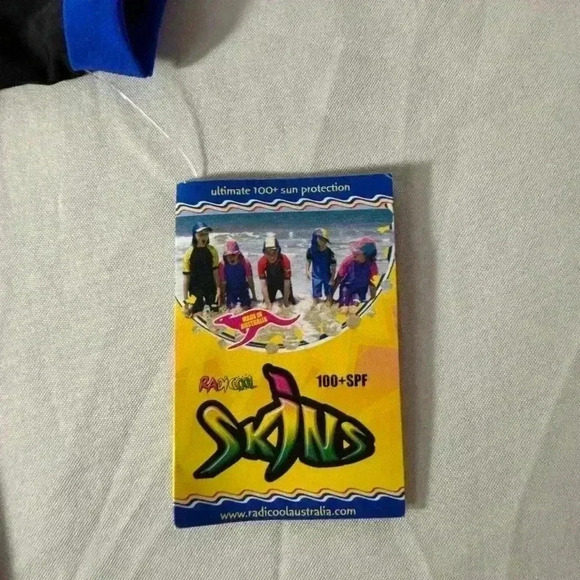 New with tags, boys size 2T swim shirt, #D159 - Picture 2 of 5